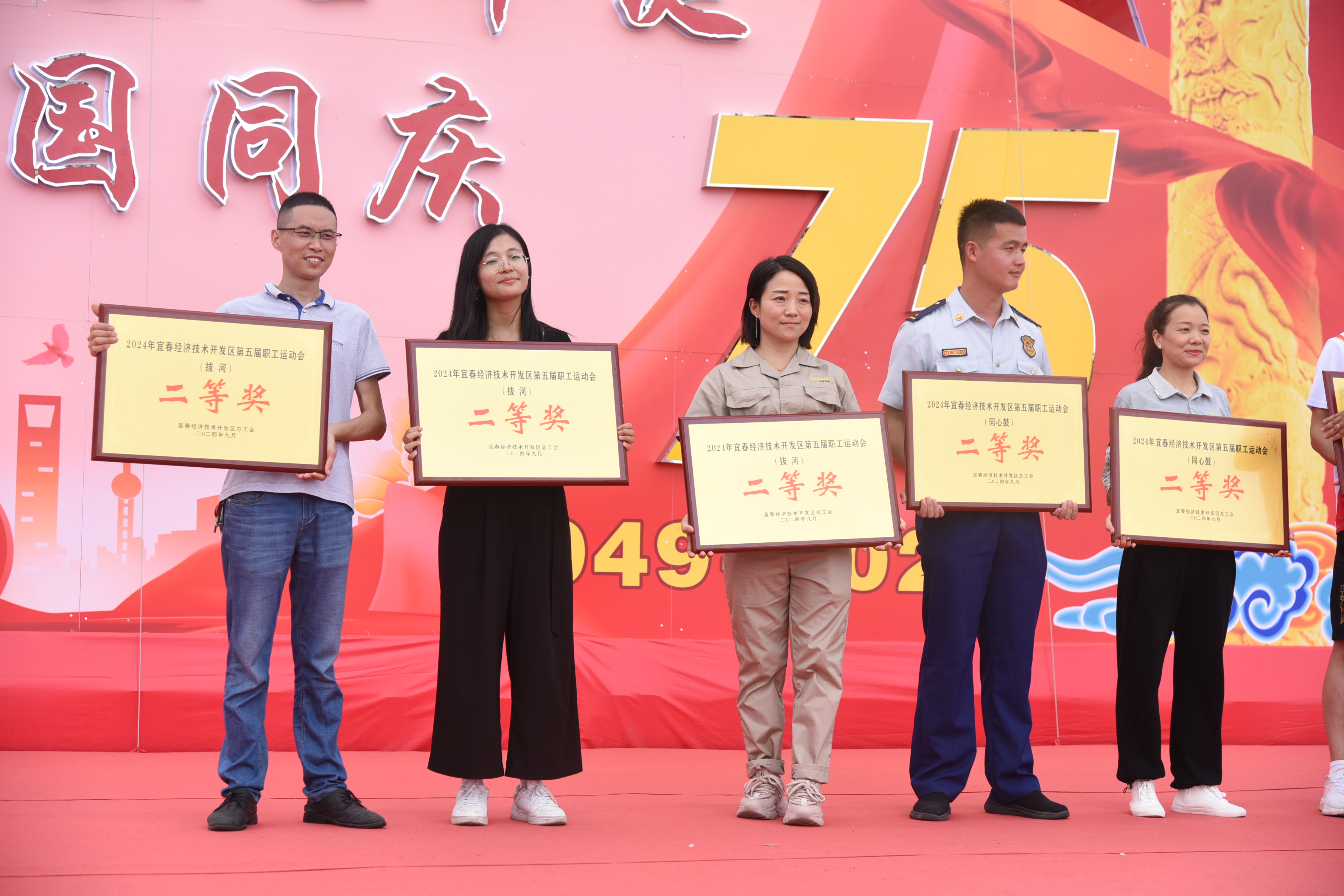 DSC_1536(1).jpg DSC_1536(1).jpg